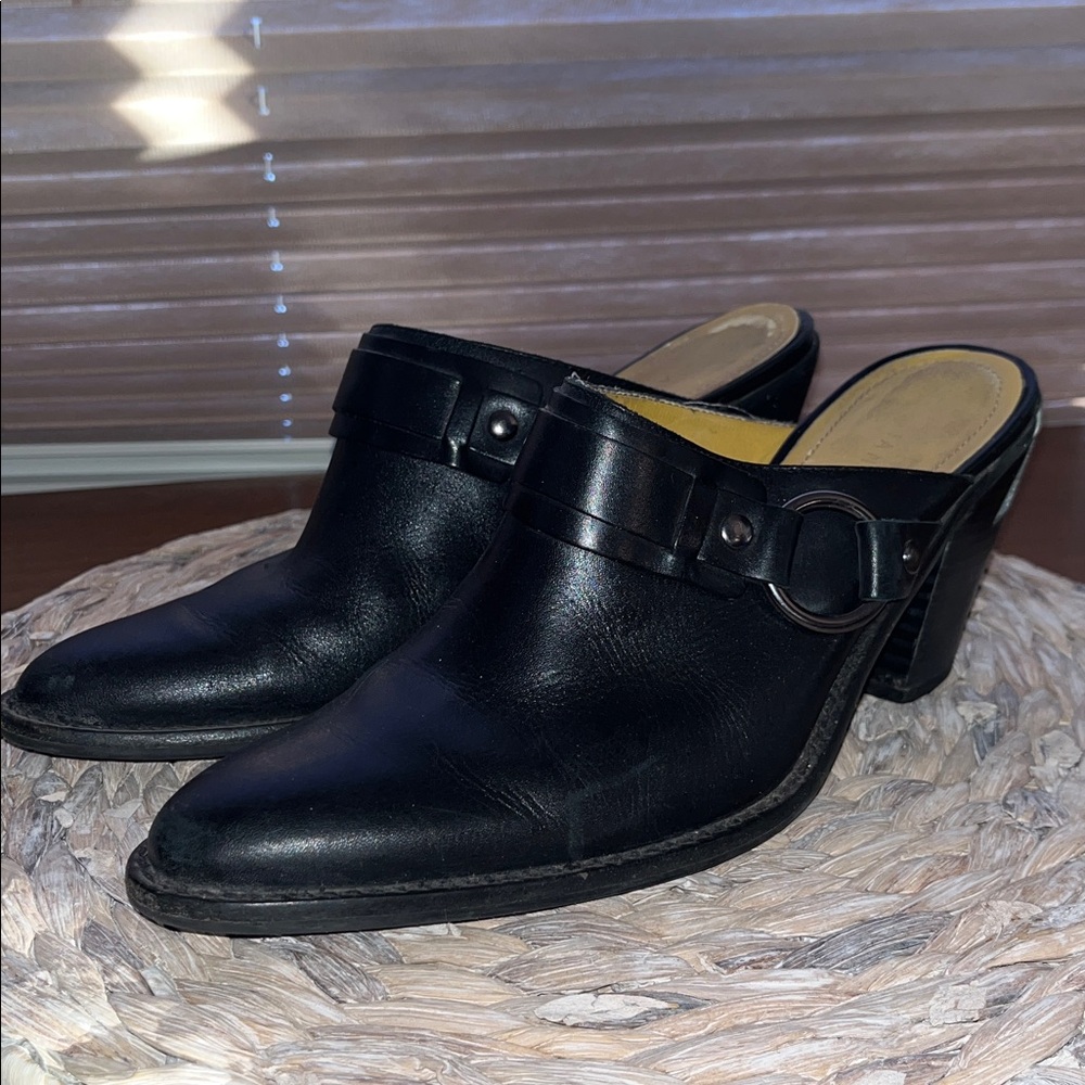Gianni Bini clogs